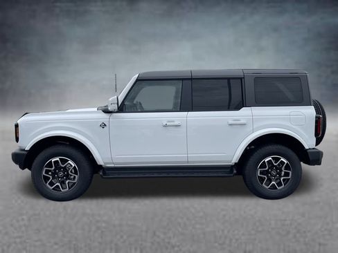 New 2025 Ford Bronco Outer Banks image 2
