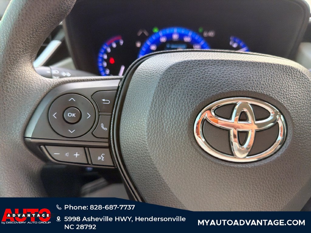 Used 2020 Toyota Corolla LE FWD image 21