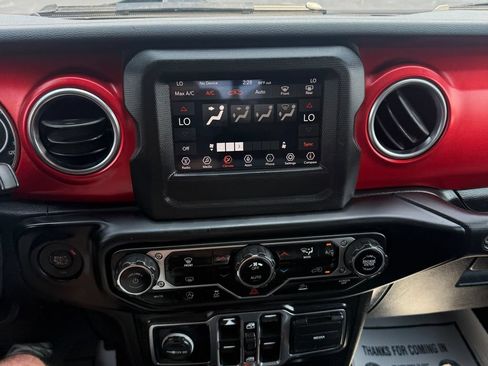 Used 2020 Jeep Gladiator Rubicon AWD/4WD image 35