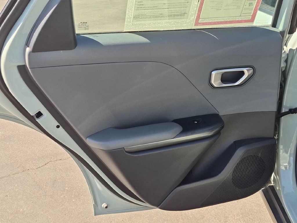 Used 2025 Kia K4 FWD image 27