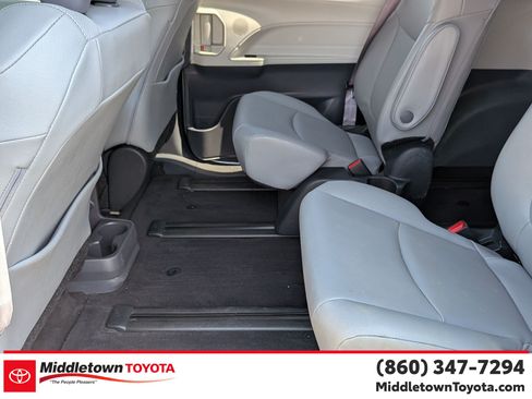 Certified 2024 Toyota Sienna XLE AWD/4WD image 32