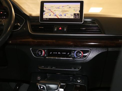 Used 2018 Audi Q5 2.0T Premium AWD/4WD image 56