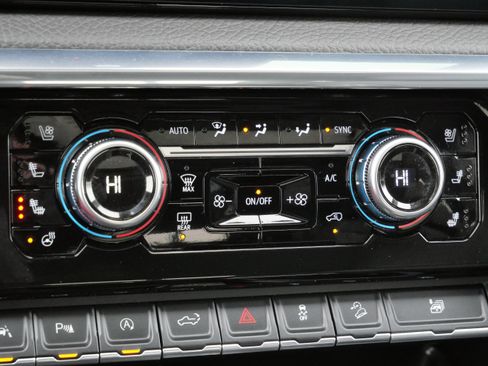 Used 2024 GMC Sierra 1500 Denali image 22