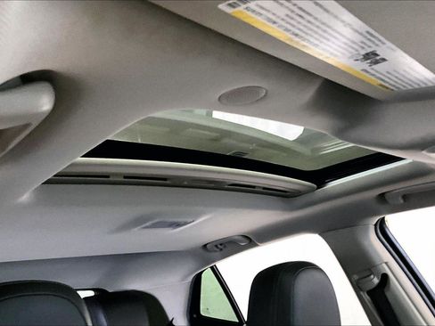 Used 2019 Buick Encore Essence w/ Experience Buick Package image 21