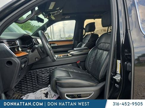 Used 2023 Jeep Grand Wagoneer Series III AWD/4WD image 14