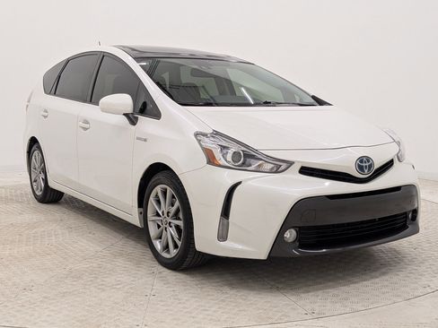Used 2015 Toyota Prius V Five w/ Advanced Technology Package image 7