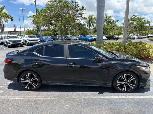 Used 2021 Nissan Sentra SR FWD image 3