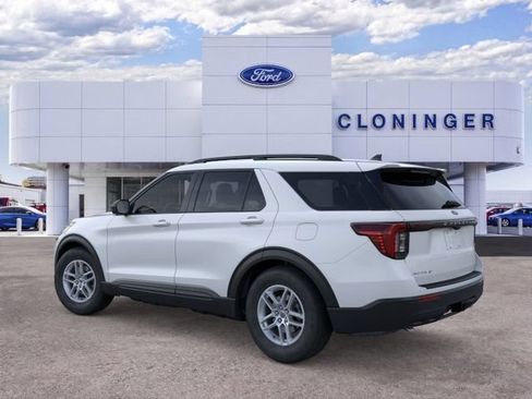New 2026 Ford Explorer Active RWD image 4