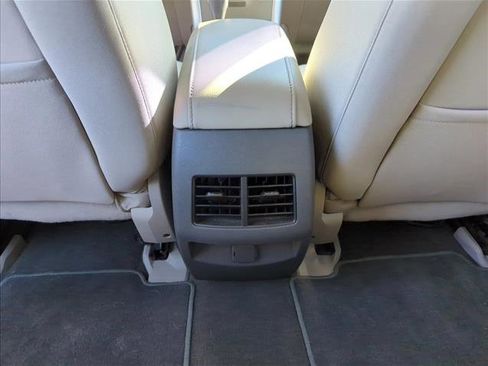 Used 2013 Ford Edge SE image 21