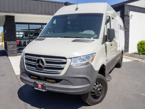 Used 2020 Mercedes-Benz Sprinter 3500 image 3