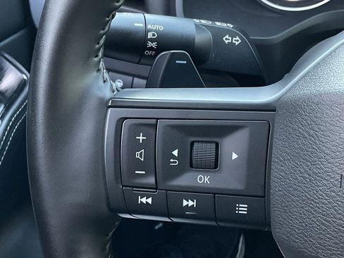 Used 2025 Nissan Rogue SV image 23