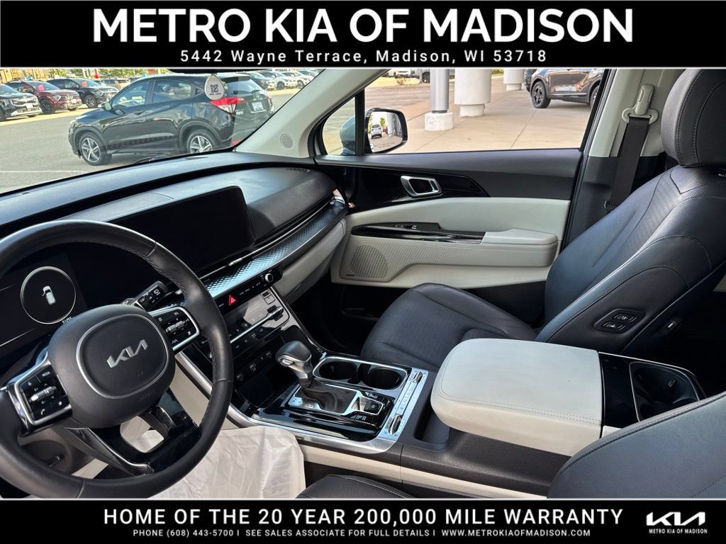 Used 2024 Kia Carnival SX Prestige FWD image 14