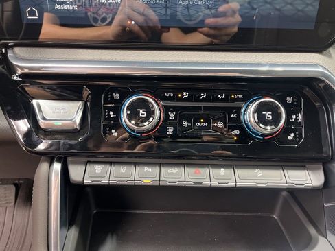 New 2026 GMC Sierra 2500 Denali w/ Denali Reserve Package image 16