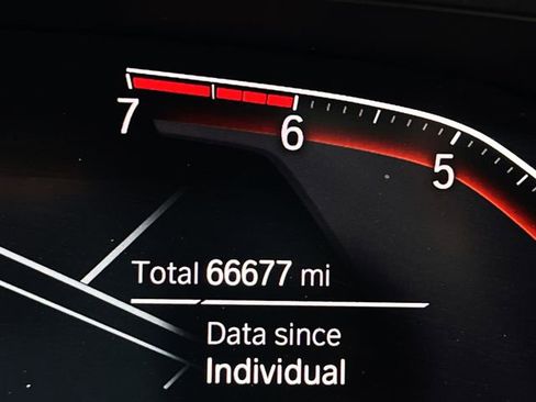 Used 2021 BMW 330i Sedan w/ Convenience Package image 24