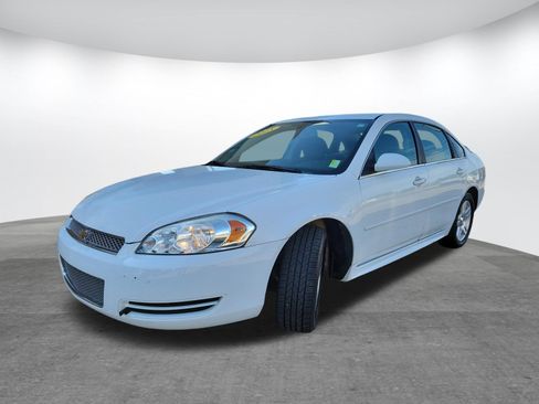 Used 2015 Chevrolet Impala LT w/ LT Sunroof Package FWD image 3