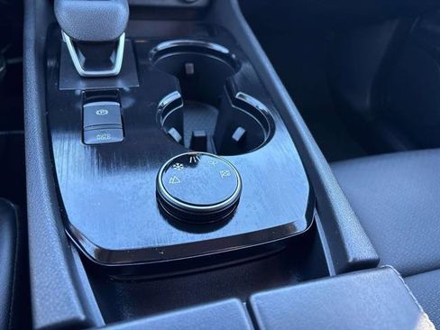 Certified 2021 Nissan Rogue SV w/ Premium Package image 28