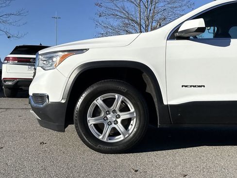 Used 2019 GMC Acadia SLE image 9