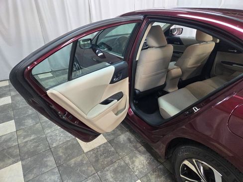 Used 2016 Honda Accord LX image 11