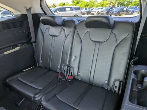Certified 2025 Kia Sorento S FWD image 19