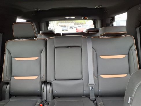 Used 2024 GMC Yukon AT4 image 15