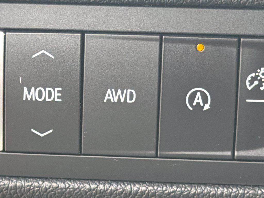 Certified 2026 Chevrolet Traverse LT AWD/4WD image 22