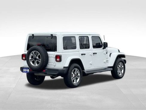 Used 2018 Jeep Wrangler Unlimited Sahara image 4