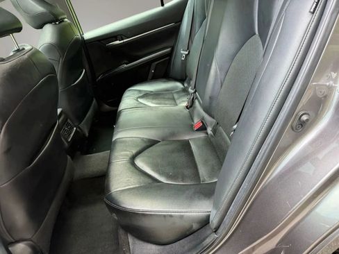 Used 2021 Toyota Camry XLE FWD image 20