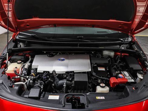 Certified 2017 Toyota Prius Prime Advanced w/ Carpet Mat Package FWD image 27