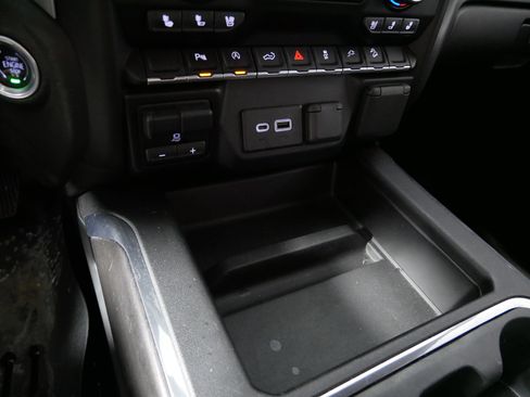 Certified 2019 Chevrolet Silverado 1500 LTZ w/ LTZ Convenience Package image 29