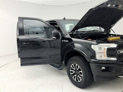 Used 2018 Ford F150 Platinum w/ Equipment Group 701A Luxury image 13