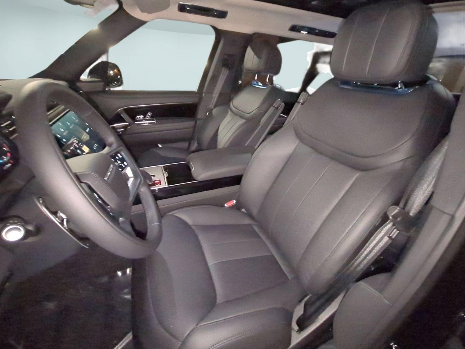 New 2026 Land Rover Range Rover Long Wheelbase SE AWD/4WD image 15