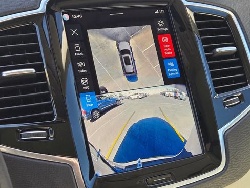 Used 2024 Volvo XC90 T8 Plus w/ Protection Package Premier image 18