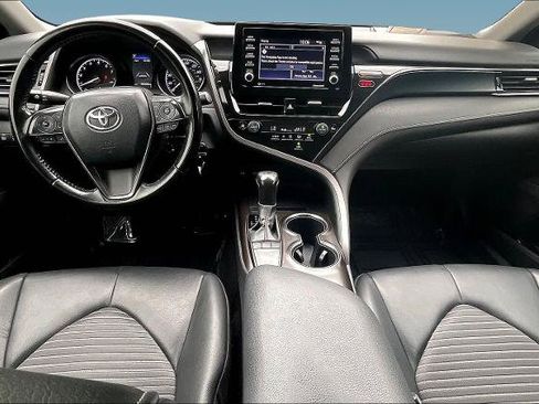 Used 2022 Toyota Camry SE FWD image 7