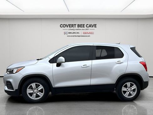 Used 2020 Chevrolet Trax LS w/ Tint and Cruise Package image 4
