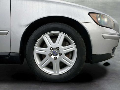 Used 2007 Volvo S40 2.4i FWD image 9