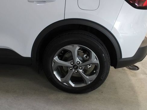 Used 2025 Ford Escape ST-Line w/ Tech Pack #1 AWD/4WD image 28