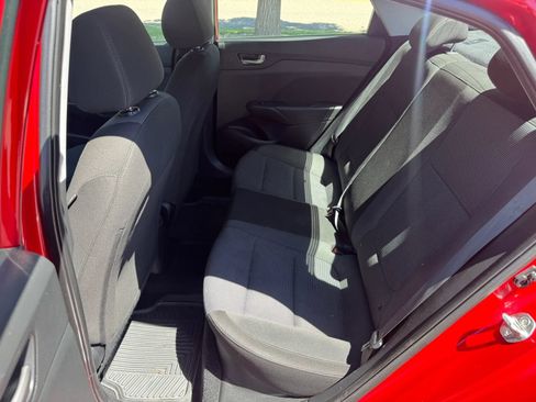 Used 2021 Hyundai Accent SE FWD image 11