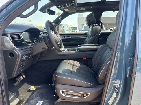 New 2026 Jeep Grand Wagoneer Summit AWD/4WD image 20