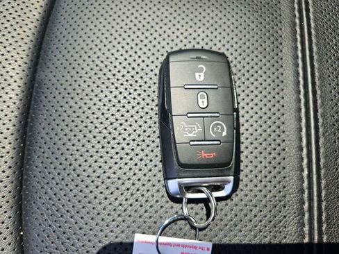 Used 2026 RAM 2500 Limited AWD/4WD image 29