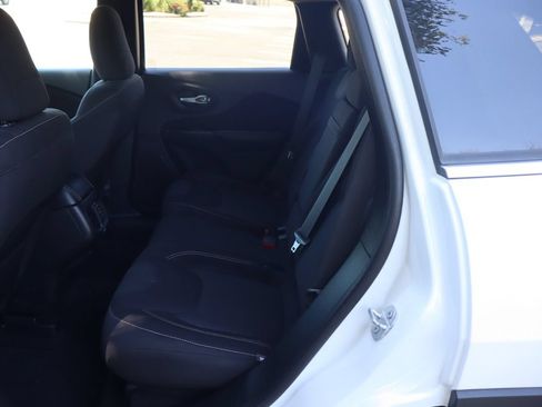 Used 2016 Jeep Cherokee Latitude AWD/4WD image 20