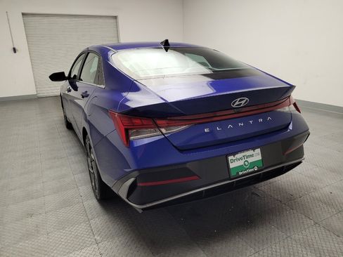 Used 2025 Hyundai Elantra SEL FWD image 6