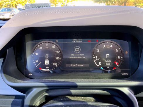 Used 2020 Land Rover Defender 110 SE image 25