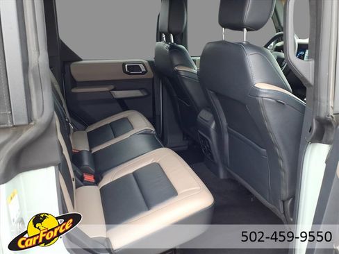 Used 2022 Ford Bronco Wildtrak image 11
