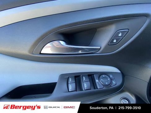 Certified 2024 Buick Envista Preferred w/ Convenience I Package image 27