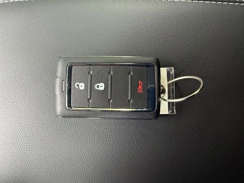 New 2025 Jeep Grand Cherokee L Laredo image 35