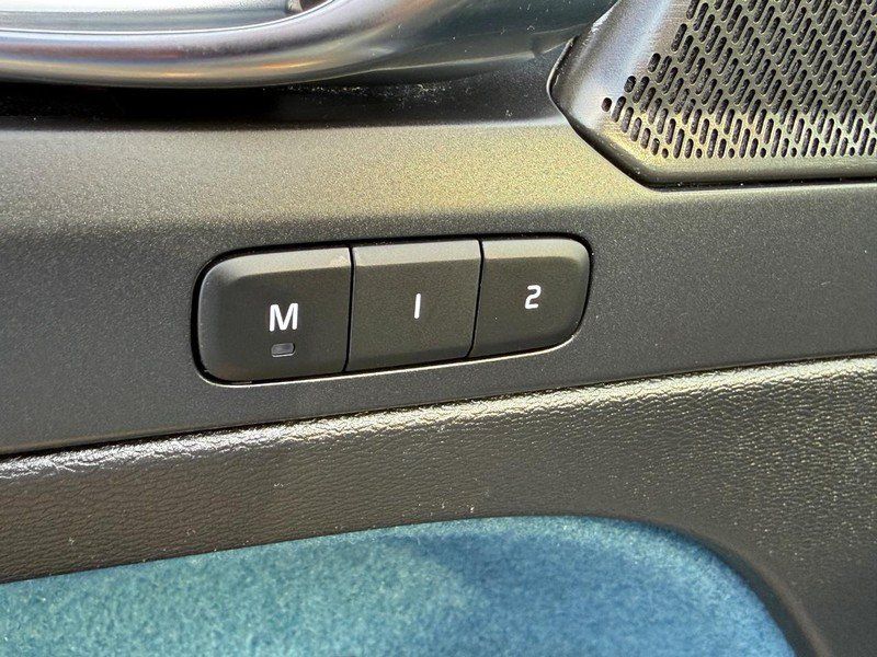 Certified 2023 Volvo C40 P8 Recharge Ultimate AWD/4WD image 17