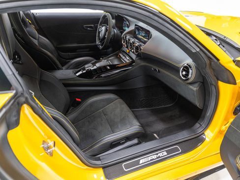Used 2020 Mercedes-Benz AMG GT R image 36