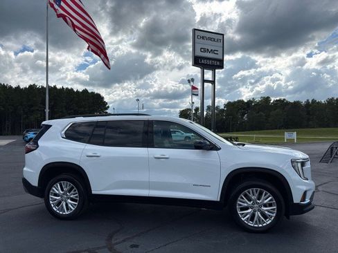 Used 2026 GMC Acadia Elevation w/ Elevation Premium Package FWD image 2