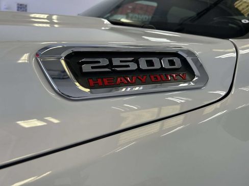 Used 2024 RAM 2500 Big Horn AWD/4WD image 9