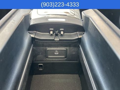 Used 2025 Mercedes-Benz E 350 Sedan image 41